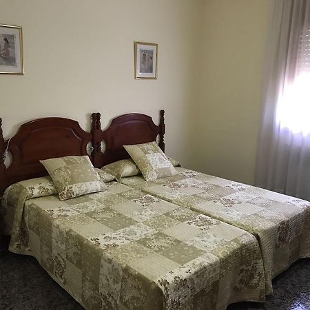 Hostal El Violi Cardona Ngoại thất bức ảnh