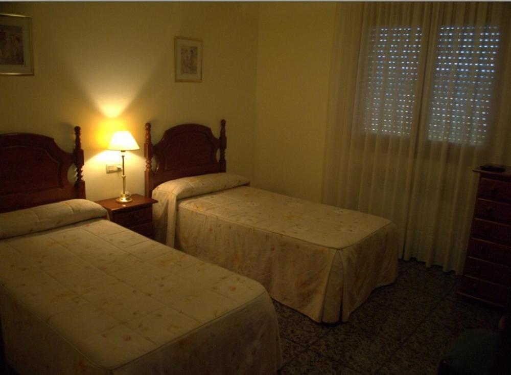 Hostal El Violi Cardona Ngoại thất bức ảnh