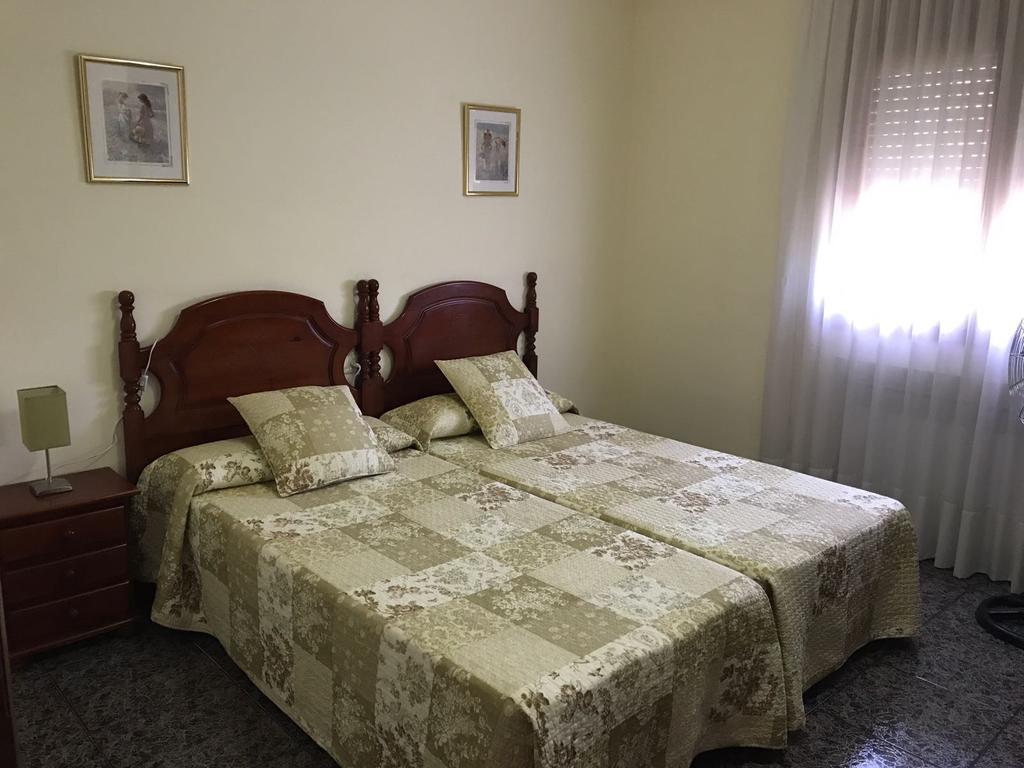 Hostal El Violi Cardona Ngoại thất bức ảnh